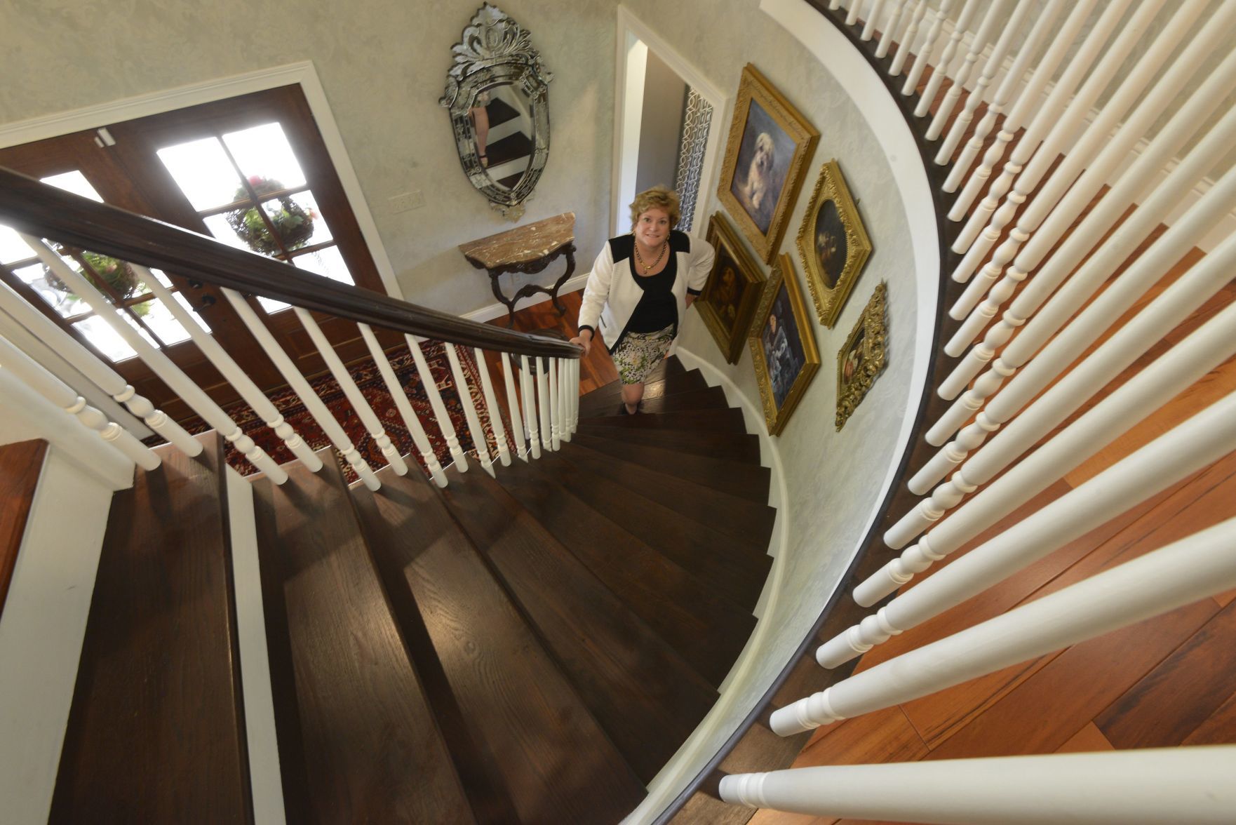At Home with Margaret Lowery in her Lake Christine Drive home